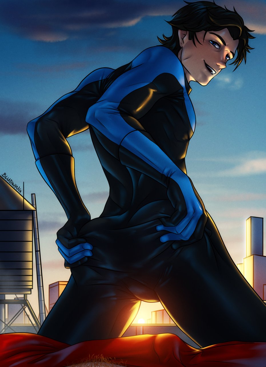 bludwing, nightwing, robin (dc), batman (series), dc comics, highres, 2boys, artist name, ass, black bodysuit, black hair, blue eyes, bodysuit, bulge, erection, erection under clothes, from behind, hand on own ass, looking at viewer, male focus, multiple boys, open mouth, short hair, solo focus, superhero costume, teeth, two-tone bodysuit, upper teeth only, yaoi