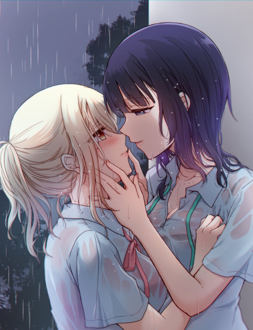 kuroda roku, asaka karin, miyashita ai, love live!, love live! nijigasaki high school idol club, commentary request, 2girls, blonde hair, blue eyes, blue shirt, closed mouth, collared shirt, eye contact, green ribbon, hands on another's face, long hair, looking at another, multiple girls, neck ribbon, nijigasaki school uniform, outdoors, parted lips, pink ribbon, ponytail, purple hair, rain, red eyes, ribbon, school uniform, shirt, short sleeves, tree, upper body, wet, wet clothes, wet shirt, yuri