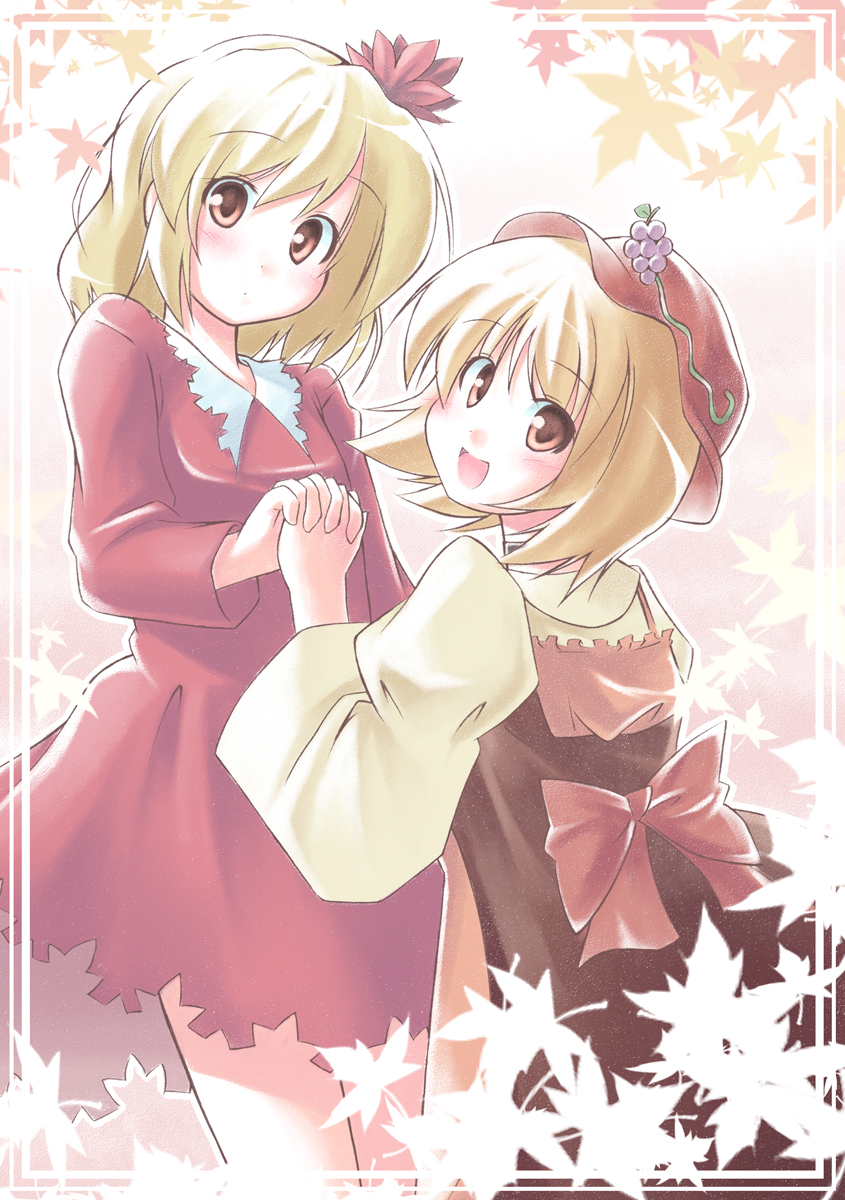kibushi, aki minoriko, aki shizuha, touhou, highres, 2girls, brown hair, female focus, hair ornament, hat, leaf, leaf hair ornament, multiple girls, ribbon, short hair, siblings, sisters