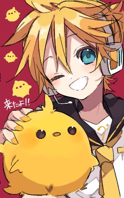 kaho 0102, kagamine len, vocaloid, lowres, translation request, 1boy, bass clef, bird, black sailor collar, blonde hair, blue eyes, double-parted bangs, grin, hair between eyes, headset, looking at viewer, male focus, necktie, one eye closed, red background, sailor collar, shirt, short hair, short sleeves, simple background, smile, solo, upper body, white shirt, yellow necktie