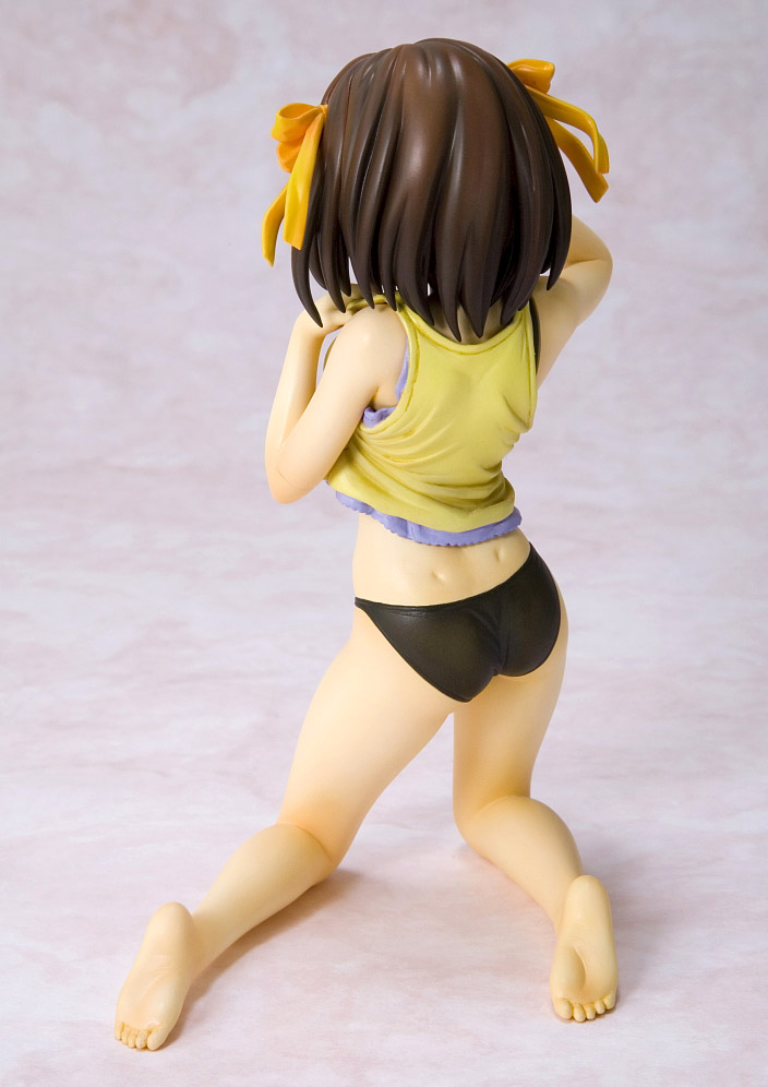 suzumiya haruhi, suzumiya haruhi no yuuutsu, photo (medium), 00s, ass, barefoot, figure