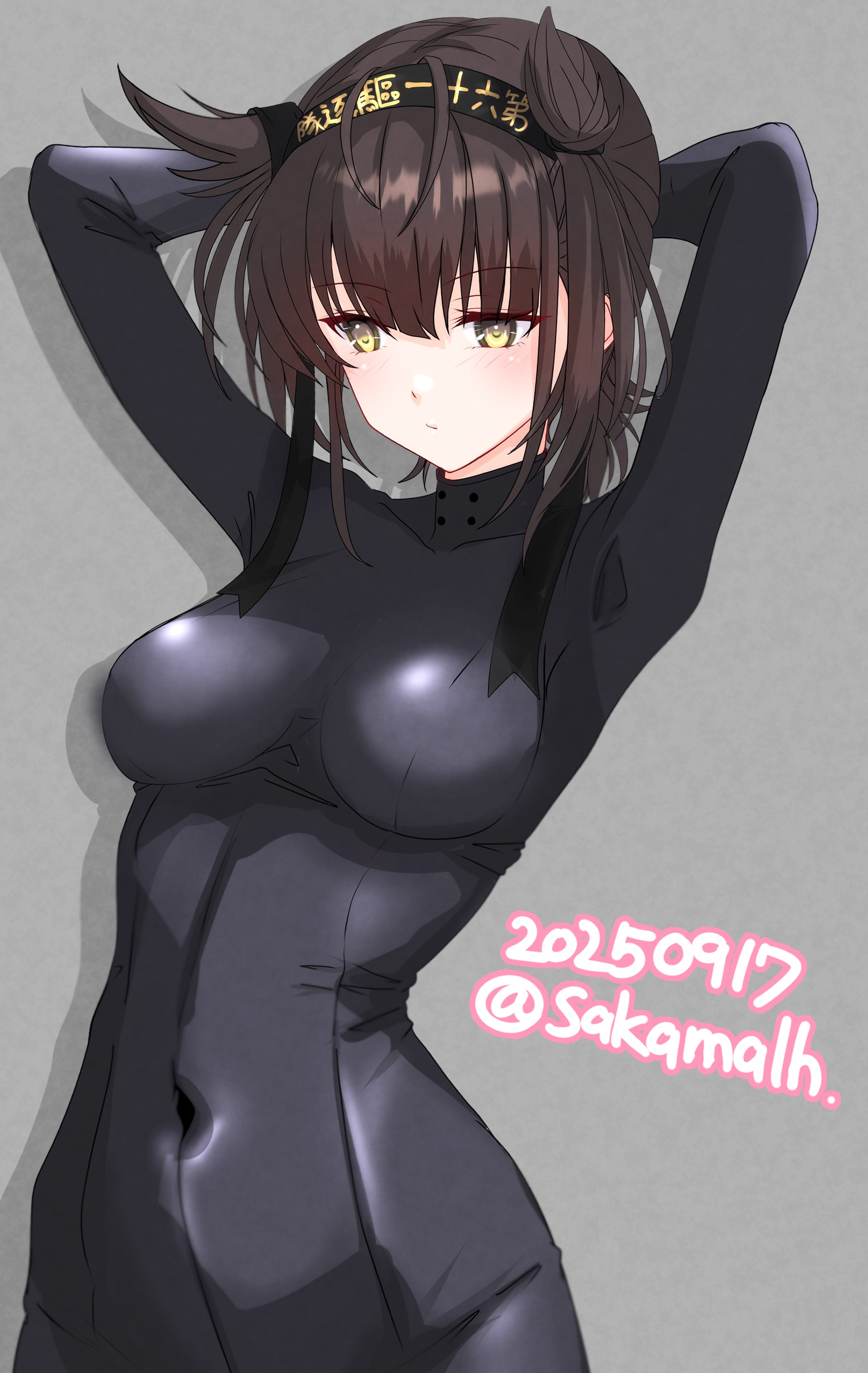 nitamako (sakamalh), hatsuzuki (kancolle), kantai collection, absurdres, commentary request, highres, 1girl, black bodysuit, black hair, black headband, bodysuit, breasts, clothes writing, covered navel, dated, grey background, hachimaki, hair flaps, headband, medium breasts, one-hour drawing challenge, simple background, solo, twitter username, yellow eyes