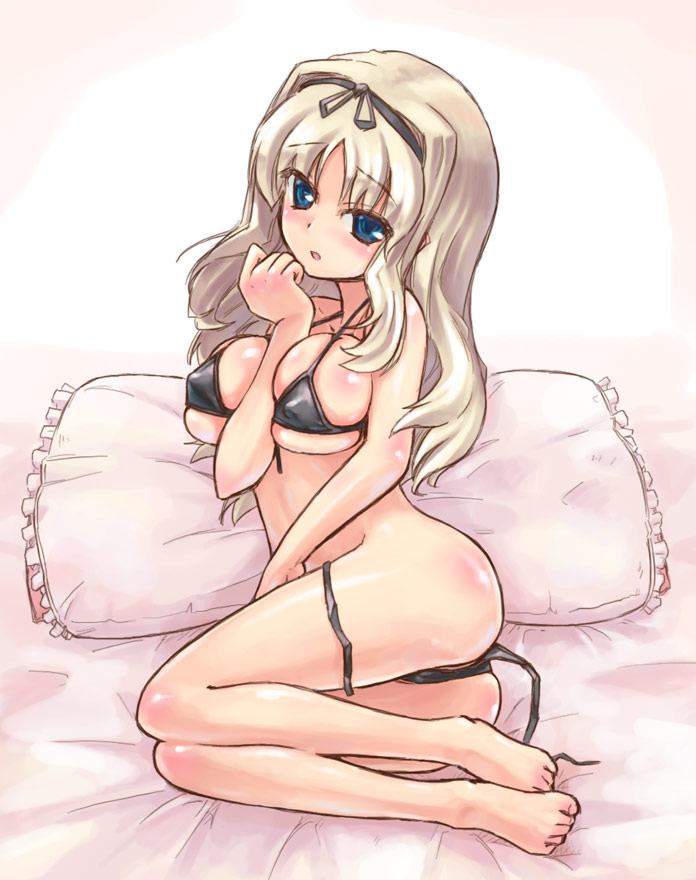 homura subaru, kusugawa sasara, to heart (series), to heart 2, 00s, 1girl, barefoot, bed, between breasts, bikini, black bikini, blonde hair, blue eyes, breasts, covered erect nipples, feet, female focus, large breasts, long hair, side-tie bikini bottom, solo, swimsuit, untied bikini