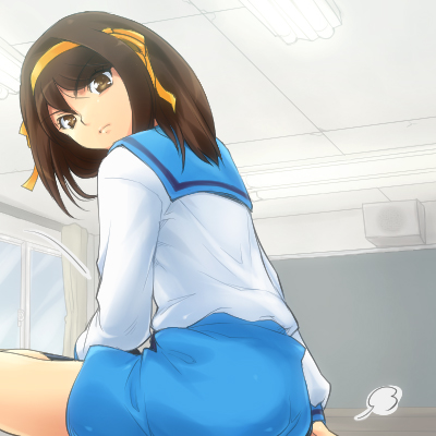 hairu, suzumiya haruhi, suzumiya haruhi no yuuutsu, lowres, 00s, brown eyes, brown hair, hairband, school uniform, serafuku, solo