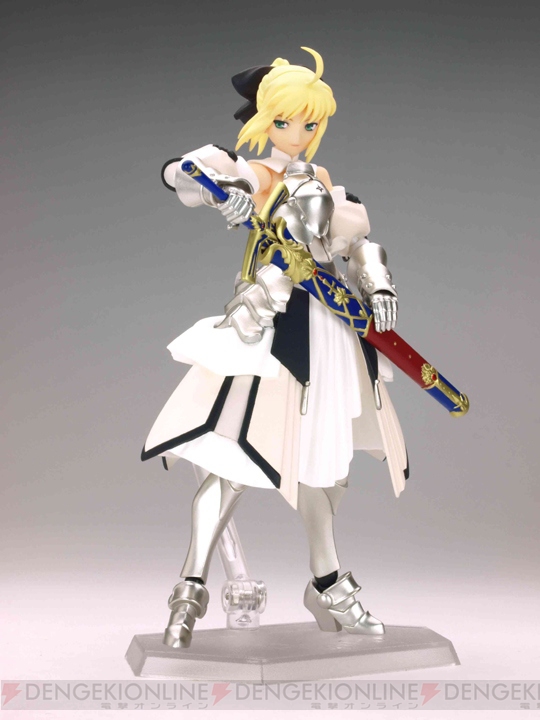 artoria pendragon (fate), saber (fate), saber lily, capcom, fate/stay night, fate/unlimited codes, fate (series), figma, photo (medium), 00s, 1girl, armor, armored dress, dress, female focus, figure, figure (medium), poseable figure, solo
