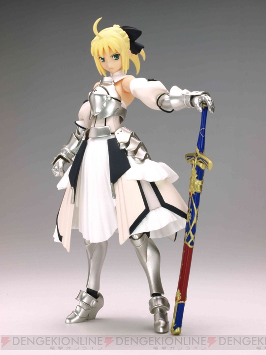 artoria pendragon (fate), saber (fate), saber lily, capcom, fate/stay night, fate/unlimited codes, fate (series), figma, photo (medium), 00s, 1girl, armor, armored dress, dress, female focus, figure, figure (medium), solo