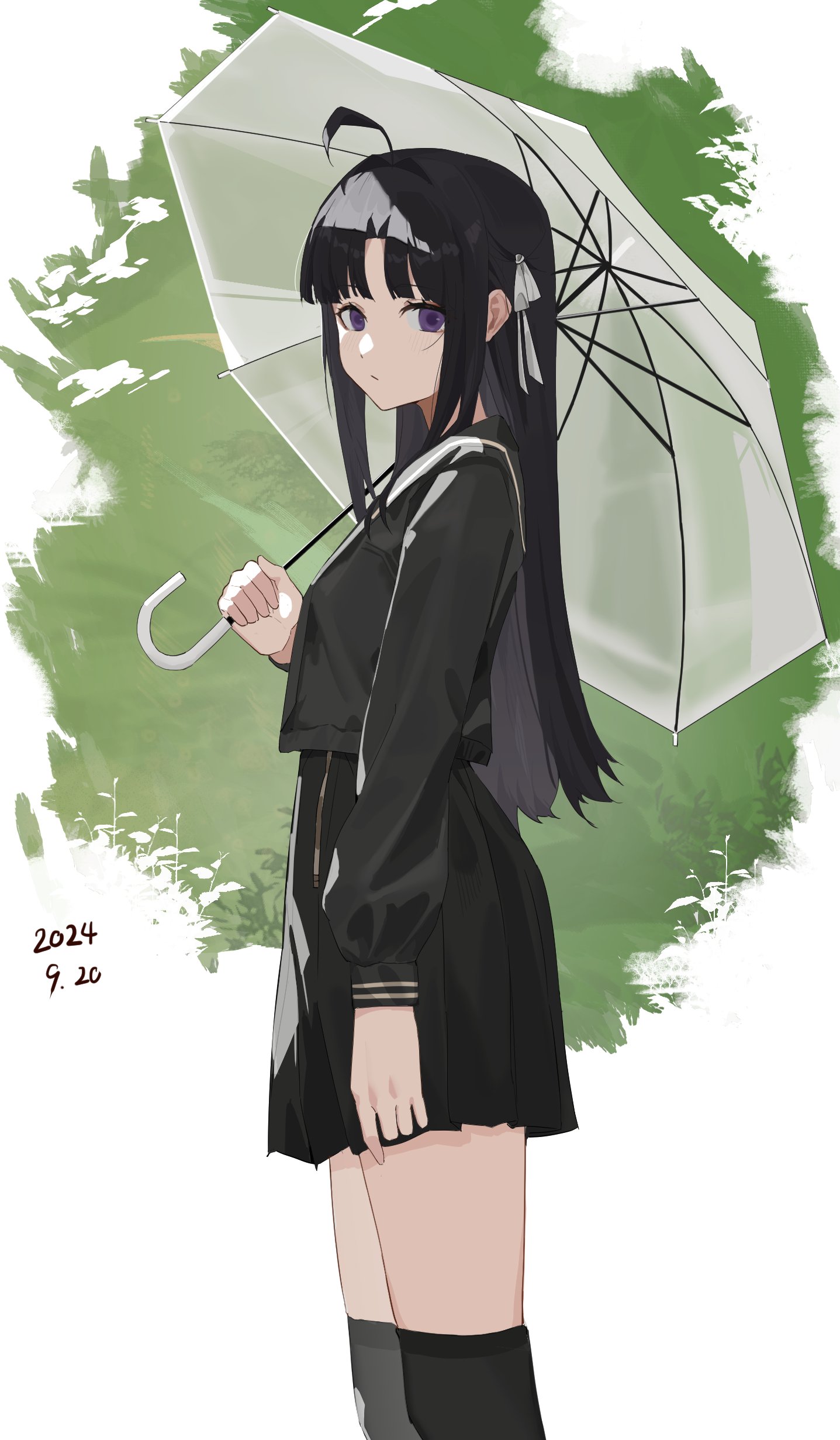 eimizzzzz, awa subaru, girls band cry, absurdres, commentary, highres, 1girl, ahoge, black hair, black jacket, black skirt, black thighhighs, closed mouth, cowboy shot, cropped jacket, dated, from side, green background, hair ribbon, hand up, high-waist skirt, holding, holding umbrella, jacket, long hair, long sleeves, looking at viewer, parted bangs, pleated skirt, purple eyes, ribbon, simple background, skirt, solo, standing, straight hair, thighhighs, umbrella, very long hair, white background, white ribbon, white umbrella