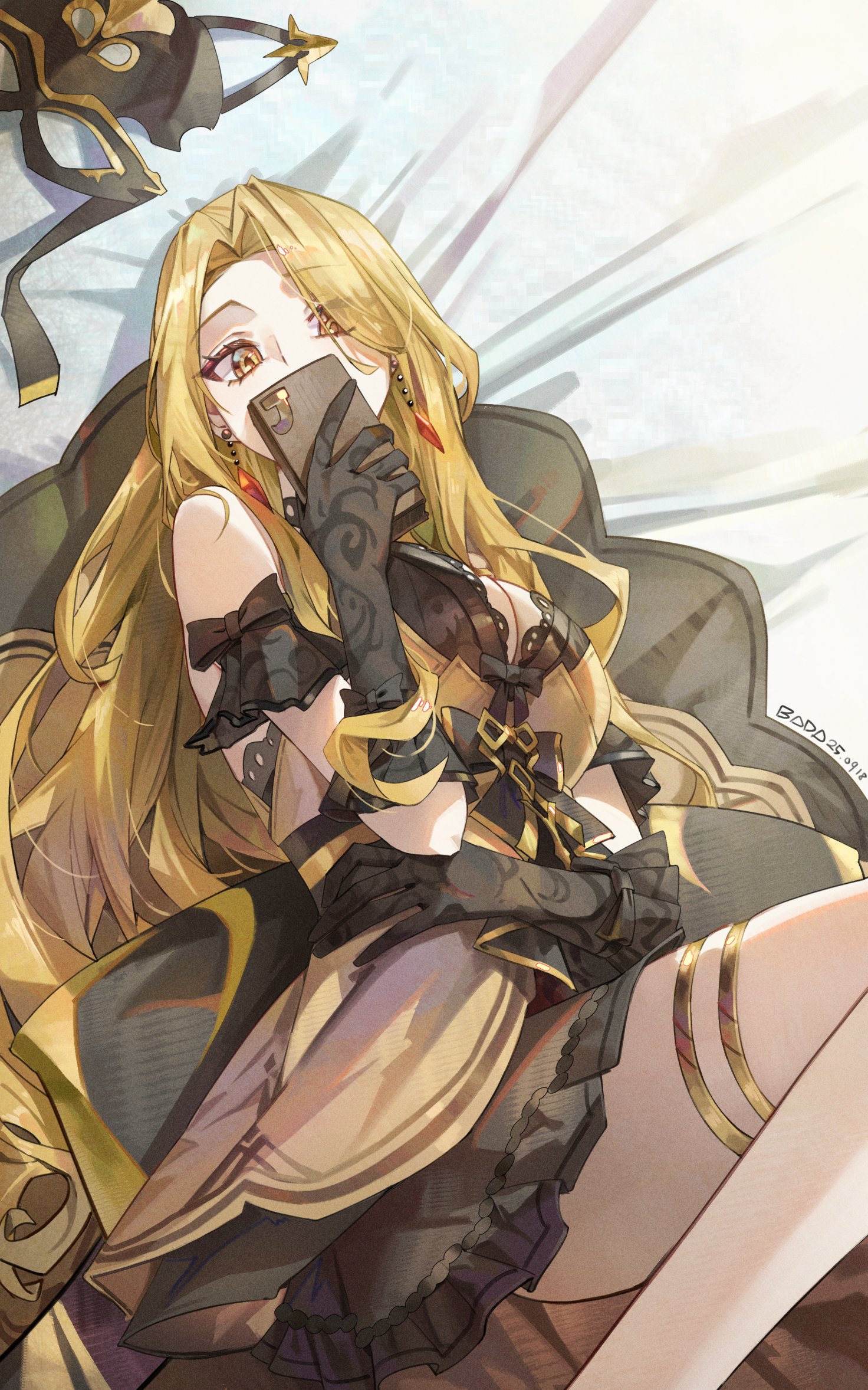 bb aa, jenny sinclair, black survival, eternal return: black survival, highres, 1girl, arm garter, bare shoulders, black bow, black dress, blonde hair, bow, breasts, cellphone, cleavage, covered mouth, dated, dress, dress bow, earrings, elbow gloves, eyes visible through hair, feet out of frame, forehead, gloves, gold dress, gold thighlet, hair over one eye, holding, holding phone, jewelry, lace, lace gloves, large breasts, long hair, looking at viewer, lying, mask, official alternate costume, on back, on bed, phone, smartphone, smartphone case, solo, thighlet, two-tone dress, unworn mask, yellow eyes