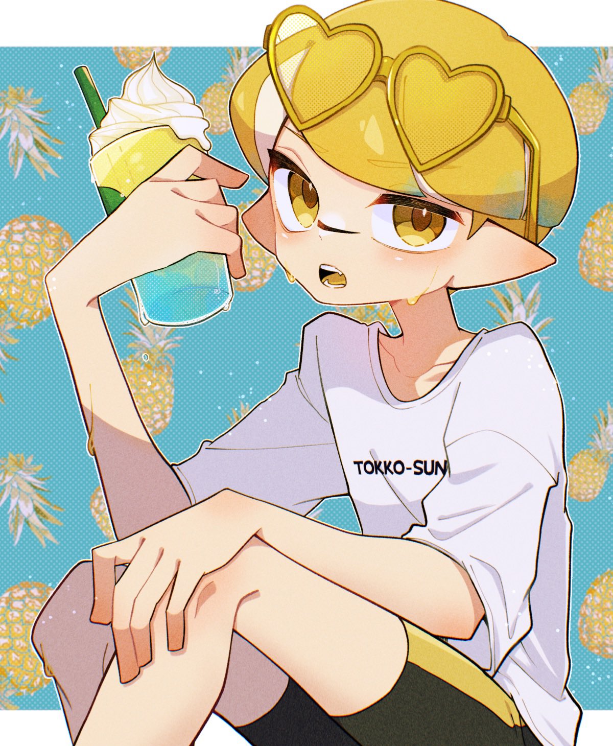 aheruk, inkling boy, inkling player character, nintendo, splatoon (series), splatoon 3, commentary, highres, 1boy, bike shorts, black shorts, blonde hair, blue background, cup, drink, drinking glass, eyewear on head, heart, heart-shaped eyewear, holding, holding drink, inkling, looking at viewer, male focus, open mouth, pointy ears, print shirt, shirt, short hair, shorts, sitting, solo, sunglasses, sweat, t-shirt, tentacle hair, white shirt, yellow-framed eyewear, yellow eyes, yellow pupils