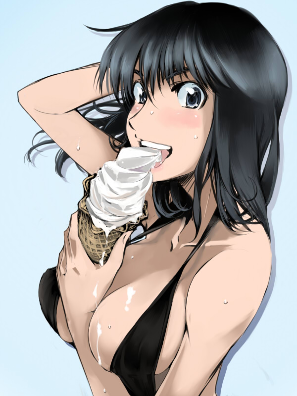 cosaten, suou mikoto (school rumble), school rumble, 00s, 1girl, arm up, arms up, between breasts, bikini, black bikini, black hair, breasts, eating, female focus, food, ice cream, short hair, slingshot swimsuit, smile, solo, swimsuit