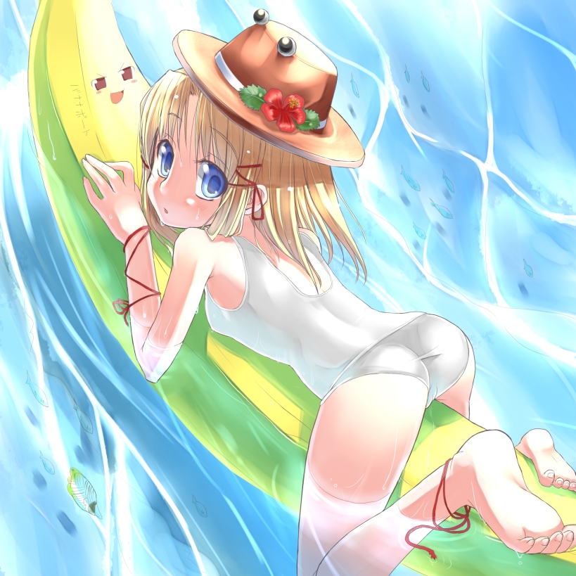 hiraga matsuri, hirasato, moriya suwako, touhou, 1girl, ass, banana boat, barefoot, blonde hair, blue eyes, feet, female focus, flower, hat, hat flower, hibiscus, lying, on banana, on stomach, one-piece swimsuit, ribbon, school swimsuit, short hair, solo, swimsuit, water, wet, white one-piece swimsuit, white school swimsuit, yukkuri shiteitte ne