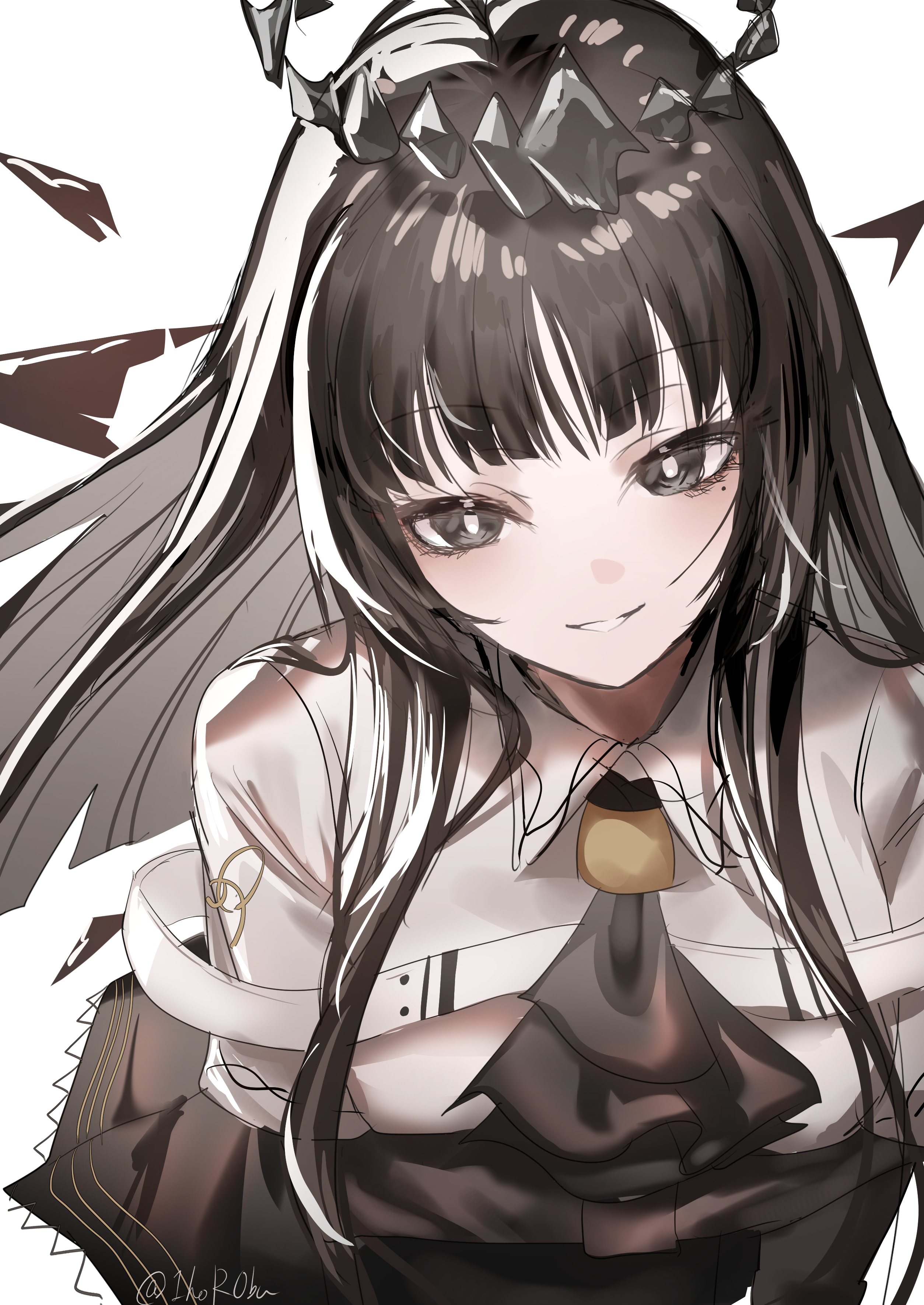 horobu, virtuosa (arknights), arknights, absurdres, commentary request, highres, 1girl, ascot, black ascot, black hair, black halo, bright pupils, broken halo, dark halo, grin, halo, long hair, long sleeves, looking at viewer, mole, mole under eye, off shoulder, shirt, simple background, smile, twitter username, upper body, white background, white pupils, white shirt