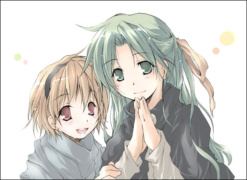 houjou satoko, sonozaki shion, higurashi no naku koro ni, 00s, 2girls, blonde hair, blush, cloak, green eyes, green hair, half updo, long hair, multiple girls, red eyes, ribbon, short hair, smile