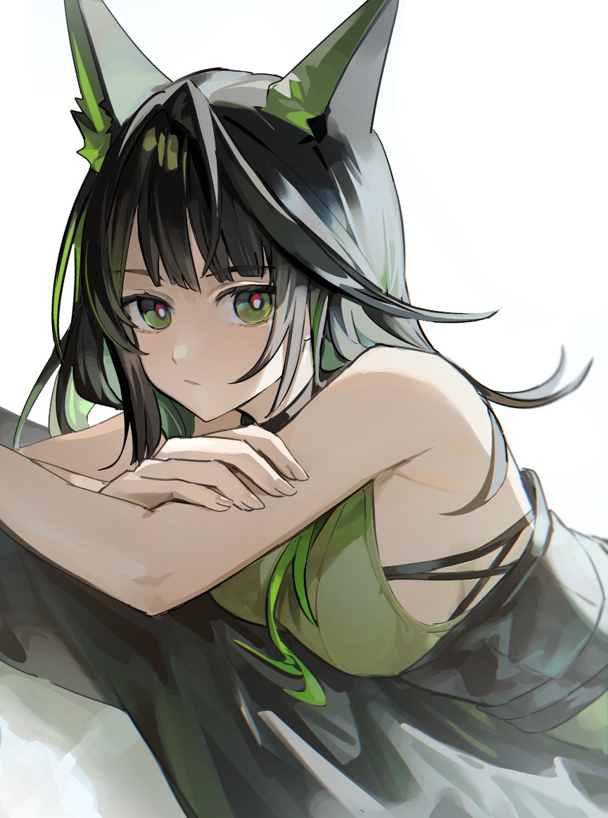 cjsdh1000, mon3tr (arknights), arknights, 1girl, bare arms, bare shoulders, black hair, black sash, breasts, closed mouth, crossed arms, fingernails, green eyes, green hair, green shirt, light blush, looking at viewer, medium breasts, medium hair, multicolored hair, sash, shirt, sideboob, simple background, sleeveless, sleeveless shirt, solo, streaked hair, white background