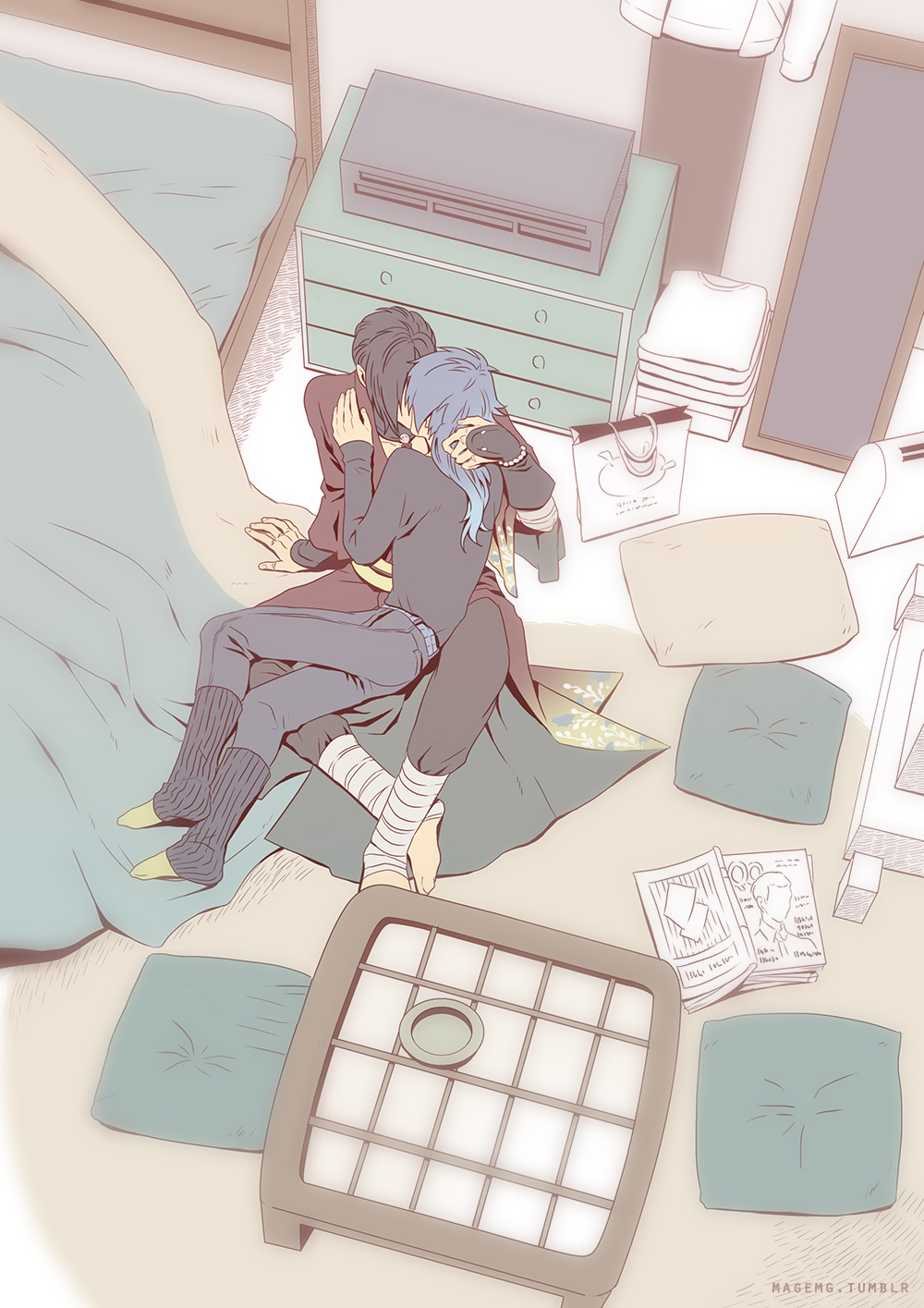 magehikari, koujaku, seragaki aoba, dramatical murder, commentary request, highres, 2boys, arm support, bed, black pants, black shirt, blue hair, from above, indoors, kiss, long hair, male focus, mirror, multiple boys, pants, pillow, ribbed sweater, shirt, sweater, very long hair, yaoi