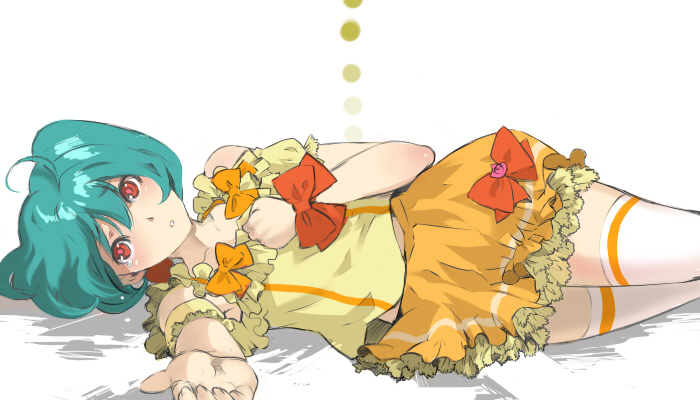 sabata yuki, tori (driftwood), ranka lee, macross, macross frontier, bad id, bad pixiv id, 00s, 1girl, ahoge, bare shoulders, blush, bow, female focus, frills, green hair, lying, on side, red eyes, short hair, solo, tears, thighhighs, zettai ryouiki