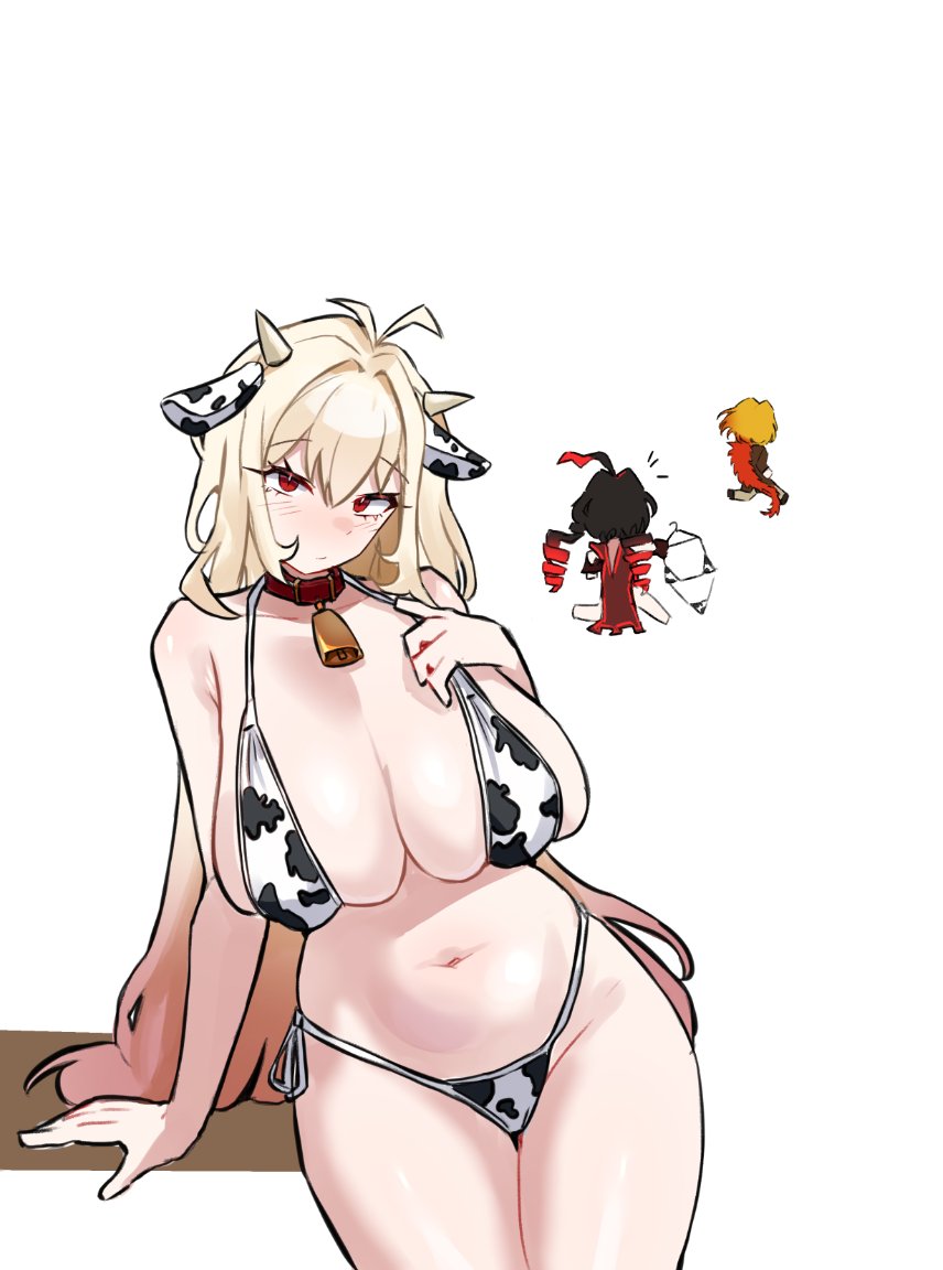 catnip scent, don quixote (project moon), dulcinea (project moon), nicolina (project moon), sancho (project moon), limbus company, project moon, 3girls, ahoge, alternate costume, animal ears, animal print, antenna hair, bell, bikini, black hair, blonde hair, breasts, chibi, chibi inset, cleavage, collar, cow ears, cow horns, cow print, cowbell, dress, drill hair, horns, huge breasts, long hair, looking at viewer, multicolored hair, multiple girls, red collar, red dress, red eyes, red hair, simple background, solo focus, standing, stomach, swimsuit, twin drills, upper body, white background, white bikini