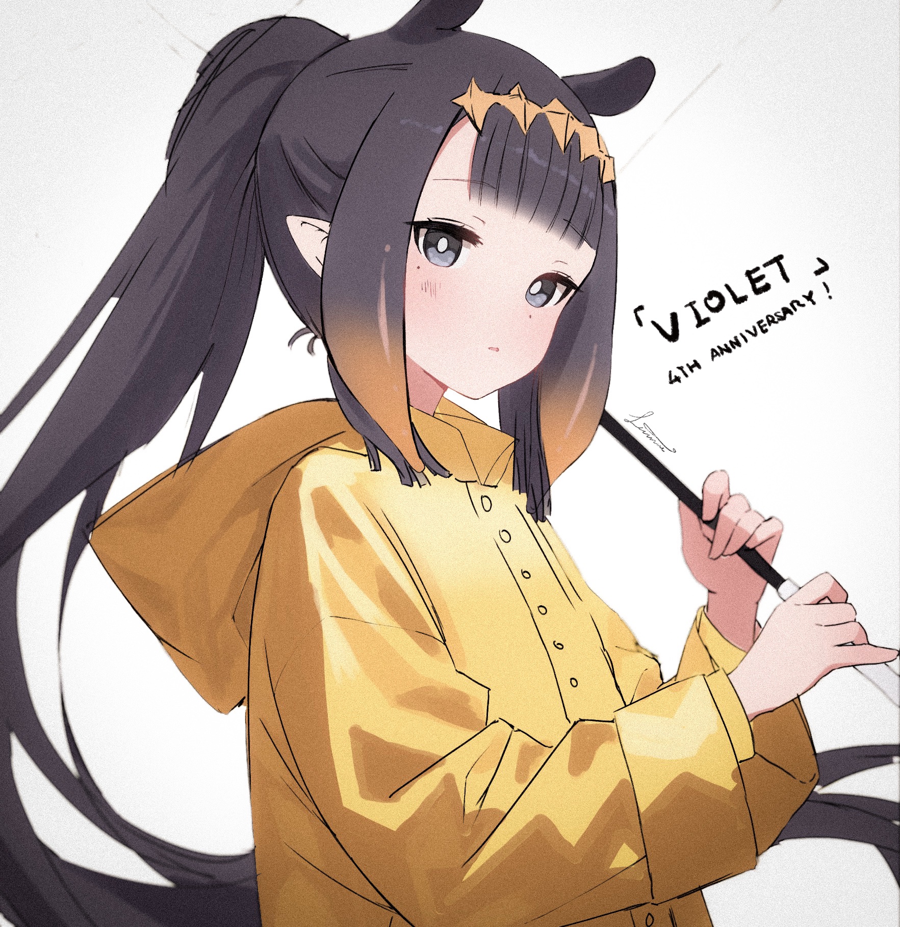 lumina (1umin4), ninomae ina'nis, hololive, hololive english, violet (ninomae ina'nis), commentary, english commentary, highres, 1girl, anniversary, blunt bangs, long hair, looking at viewer, mole, mole under eye, parted lips, pointy ears, ponytail, purple eyes, purple hair, raincoat, signature, simple background, solo, tentacle hair, upper body, virtual youtuber, white background, yellow raincoat