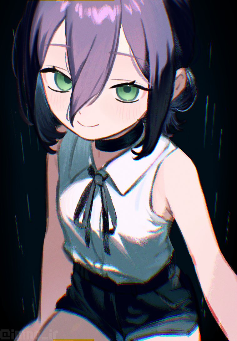 imno ir, reze (chainsaw man), chainsaw man, 1girl, black background, black choker, black ribbon, black shorts, choker, collared shirt, green eyes, hair between eyes, hair bun, looking at viewer, neck ribbon, purple hair, ribbon, shirt, shorts, sleeveless, sleeveless shirt, smile, solo, white shirt