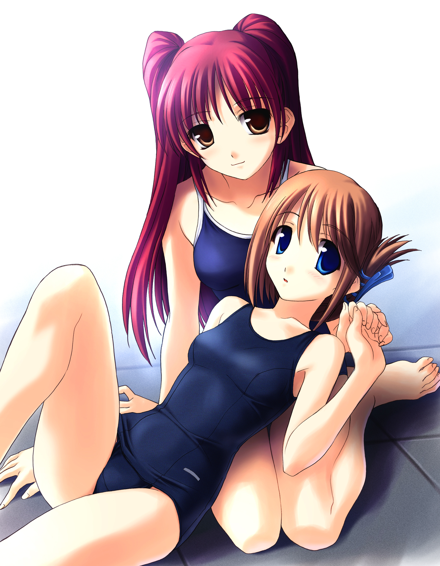 norizou type-r, komaki manaka, kousaka tamaki, to heart (series), to heart 2, highres, 00s, 2girls, arm support, blue eyes, brown eyes, brown hair, collarbone, competition school swimsuit, folded ponytail, hair ornament, hairclip, holding hands, interlocked fingers, lap pillow, looking at viewer, lying, multiple girls, old school swimsuit, one-piece swimsuit, open mouth, reclining, red hair, school swimsuit, simple background, sitting, smile, swimsuit, yuri