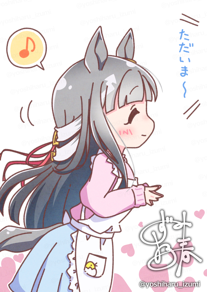 yoshiharu izumi, chrono genesis (umamusume), umamusume, commentary request, translation request, 1girl, alternate costume, apron, blunt bangs, blush, breasts, casual, closed eyes, closed mouth, grey hair, hair between eyes, hair ornament, heart, horse girl, housewife, musical note, small breasts, smile, spoken musical note, twitter username, white background