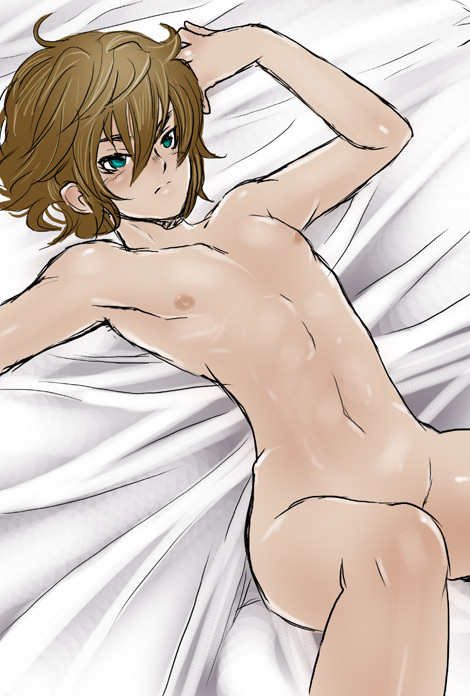 shiraishi asuka, kururugi suzaku, code geass, 00s, 1boy, brown hair, green eyes, lying, male focus, nipples, nude, short hair, solo