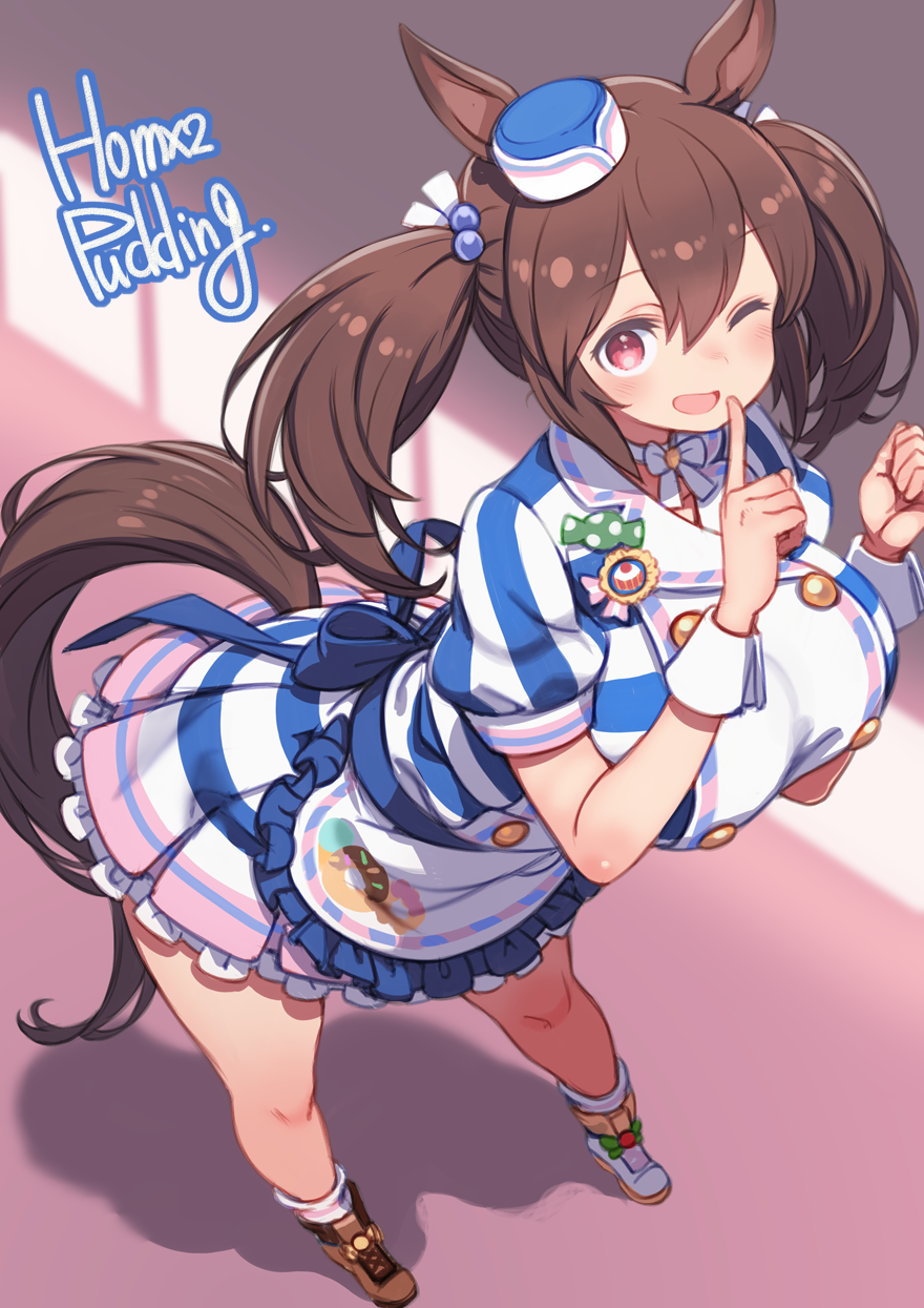 puddinghomhom, hishi akebono (buono alla moda) (umamusume), hishi akebono (umamusume), umamusume, commentary request, highres, paid reward available, 1girl, animal ears, apron, artist name, breasts, brown hair, horse ears, horse girl, horse tail, huge breasts, one eye closed, open mouth, signature, smile, solo, tail, twintails, wrist cuffs