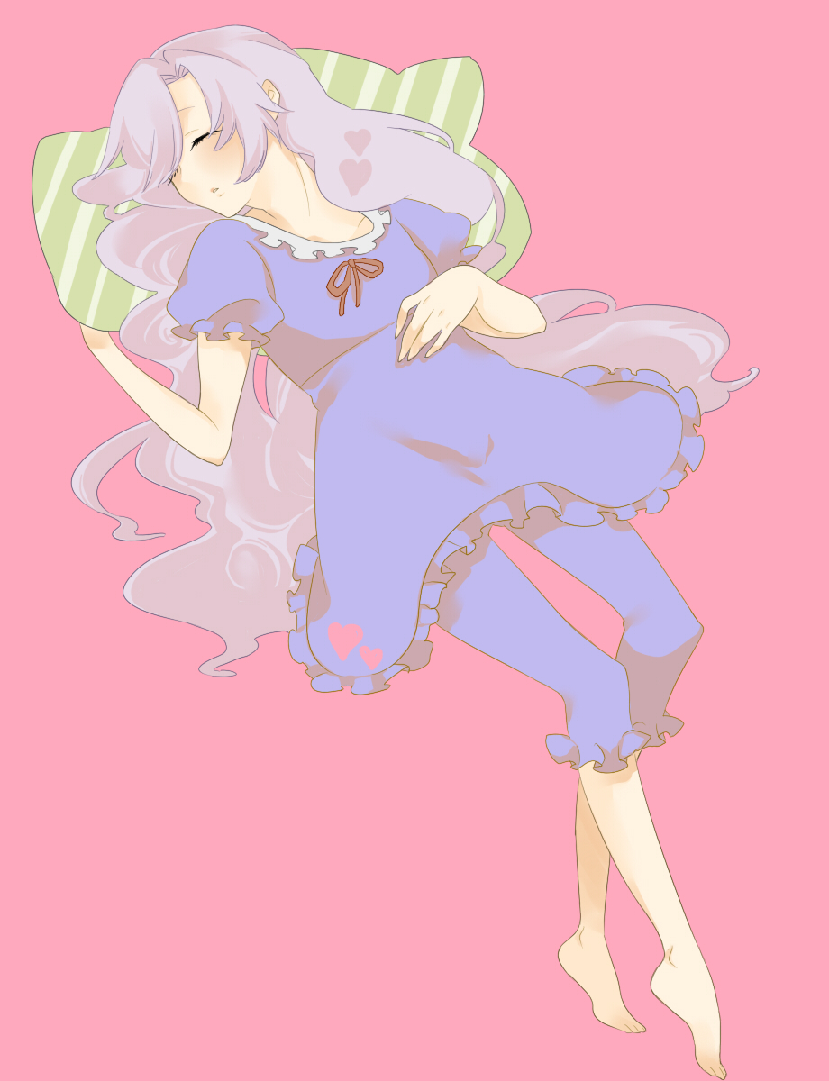 beniko, original, bad id, bad pixiv id, highres, 1girl, barefoot, feet, female focus, full body, long hair, pajamas, sleeping, solo