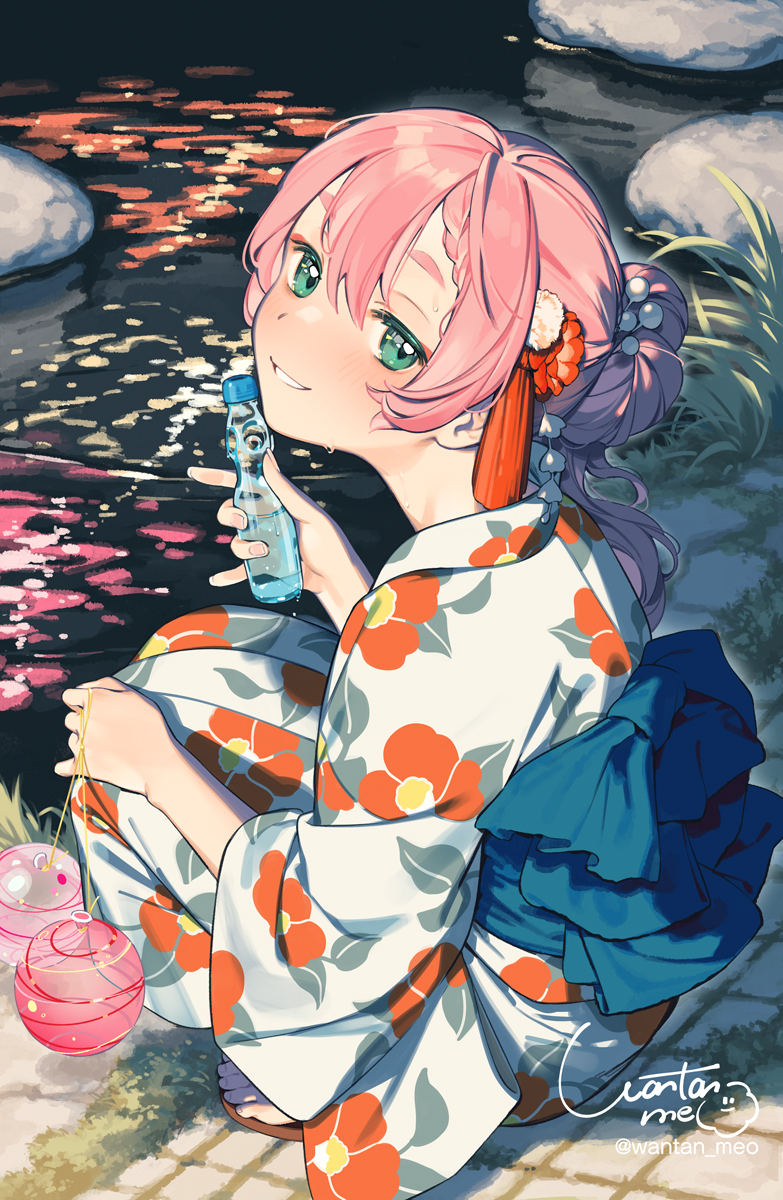 wantan meo, original, commentary request, highres, 1girl, blush, fireworks, full body, green eyes, hair bun, hair ornament, japanese clothes, kanzashi, kimono, looking at viewer, night, pink hair, reflection, reflective water, smile, solo, squatting, summer, sweat, tanabata, tassel, thick eyebrows, water, yukata