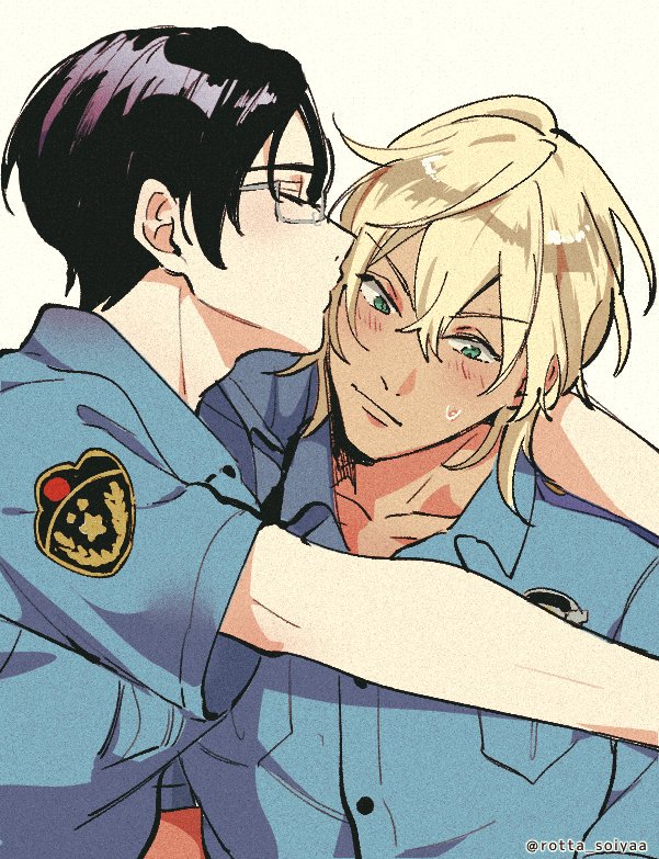 akutsu mabu, niiboshi reo, sarazanmai, commentary request, 2boys, black hair, blonde hair, blue shirt, blush, closed mouth, collared shirt, green eyes, kiss, kissing cheek, male focus, multiple boys, rectangular eyewear, shaaark rotta03, shirt, short hair, simple background, twitter username, upper body, white background, yaoi