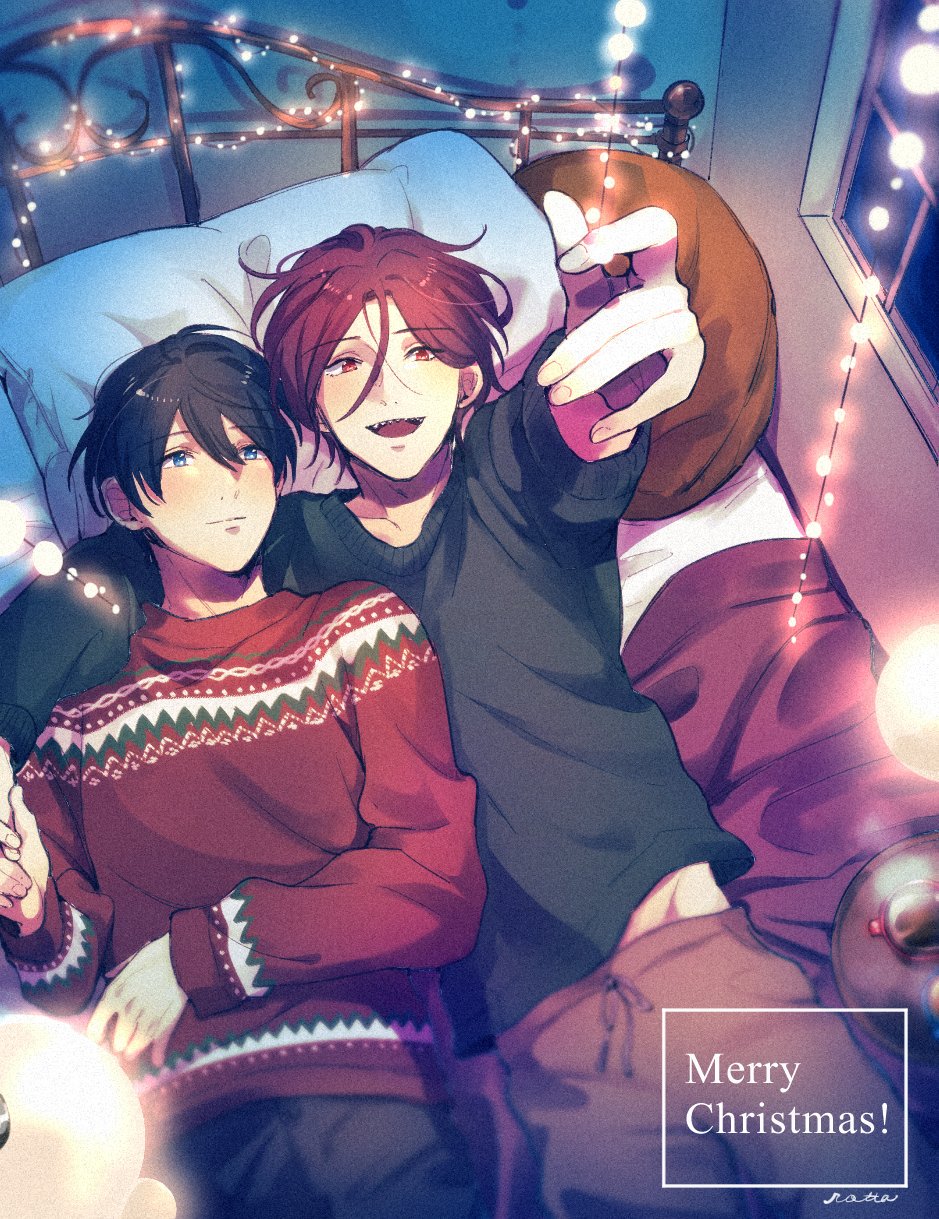 matsuoka rin, nanase haruka (free!), free!, commentary request, highres, 2boys, black hair, black sweater, blue eyes, brown pants, christmas lights, closed mouth, foreshortening, indoors, male focus, merry christmas, multiple boys, on bed, open mouth, pants, pillow, red eyes, red hair, red sweater, shaaark rotta03, sharp teeth, short hair, signature, sweater, teeth, window, yaoi