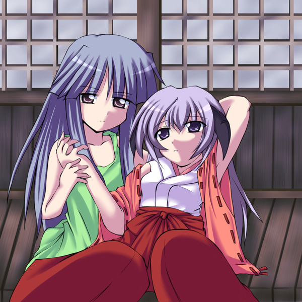 jun (aoerm), furude rika, hanyuu, higurashi no naku koro ni, 00s, 2girls, blue hair, hakama, hakama skirt, holding hands, horns, japanese clothes, miko, multiple girls, purple eyes, purple hair, red hakama, skirt