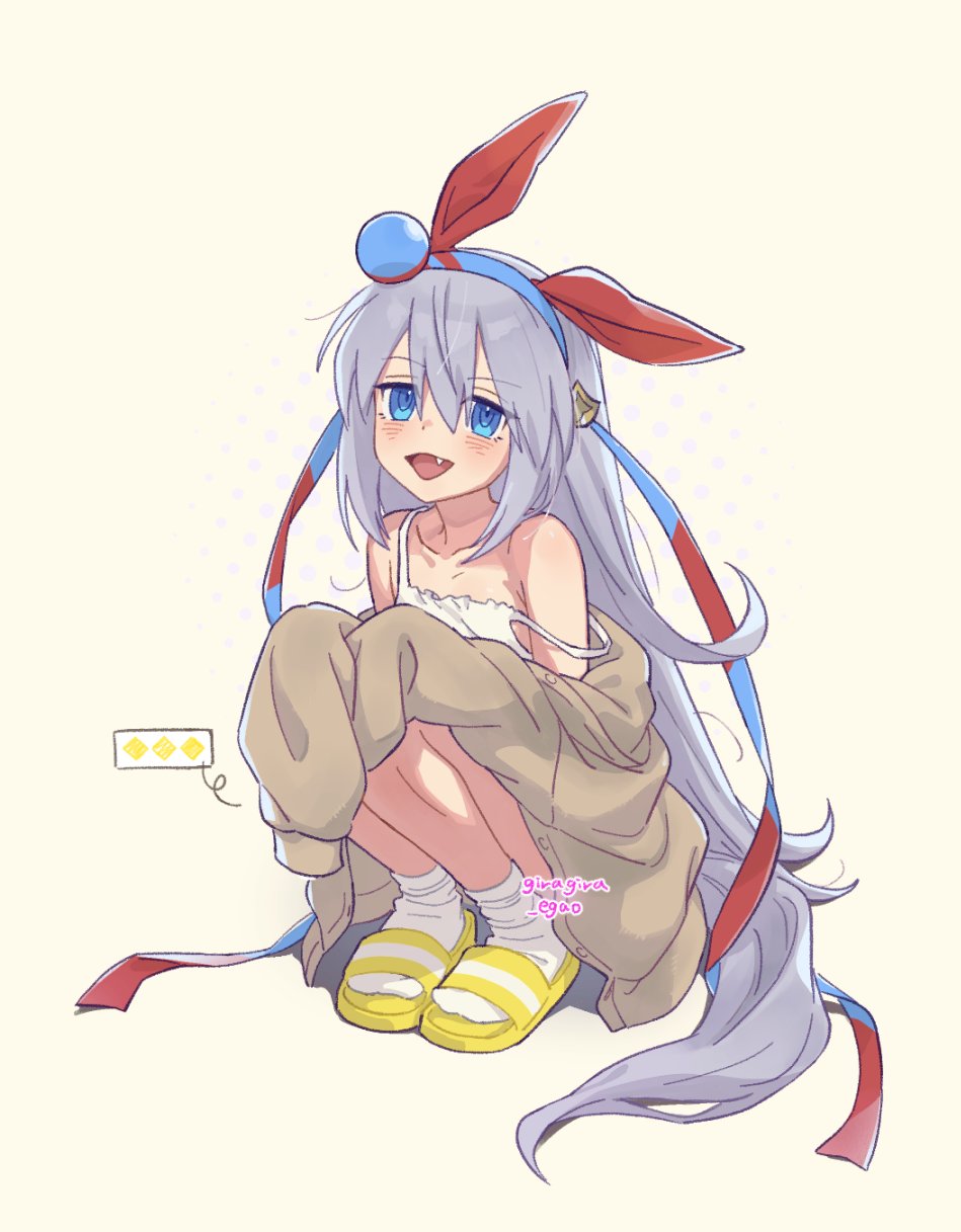 giragira egao, tamamo cross (umamusume), umamusume, highres, 1girl, alternate costume, animal ears, bare shoulders, blue eyes, blue hairband, blush, brown cardigan, cardigan, collarbone, ear covers, fang, grey hair, grey tail, hair between eyes, hairband, headband, horse ears, horse girl, horse tail, long hair, open cardigan, open clothes, open mouth, red headband, sandals, simple background, smile, socks, solo, squatting, striped clothes, striped hairband, tail, tank top, very long hair, white socks, white tank top