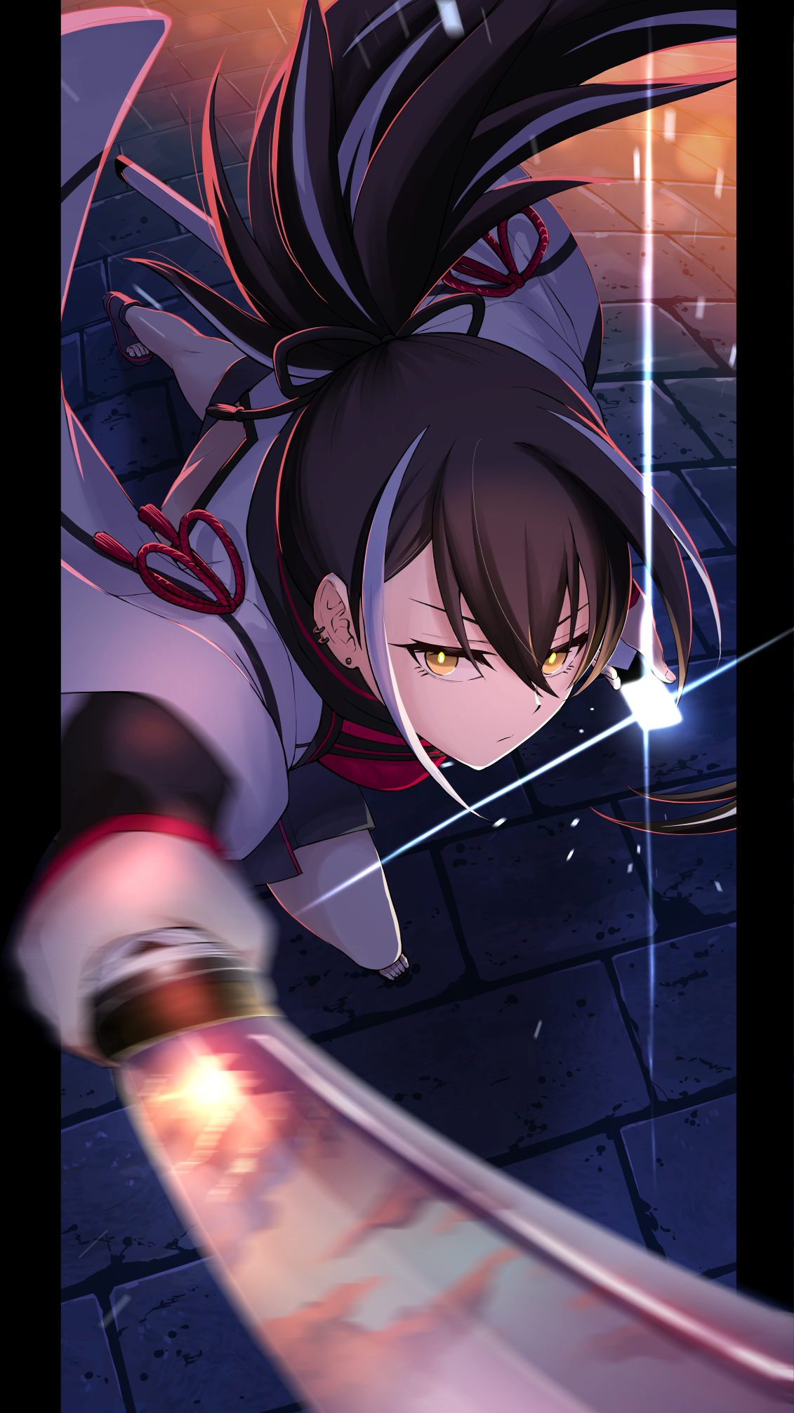 judo fuu, kawakami gensai (fate), fate/grand order, fate (series), highres, 1girl, black eyes, black hair, earrings, holding, holding sheath, japanese clothes, jewelry, long hair, looking at viewer, multicolored hair, ponytail, reflection, scabbard, sheath, solo, sword, weapon, white hair, yellow eyes