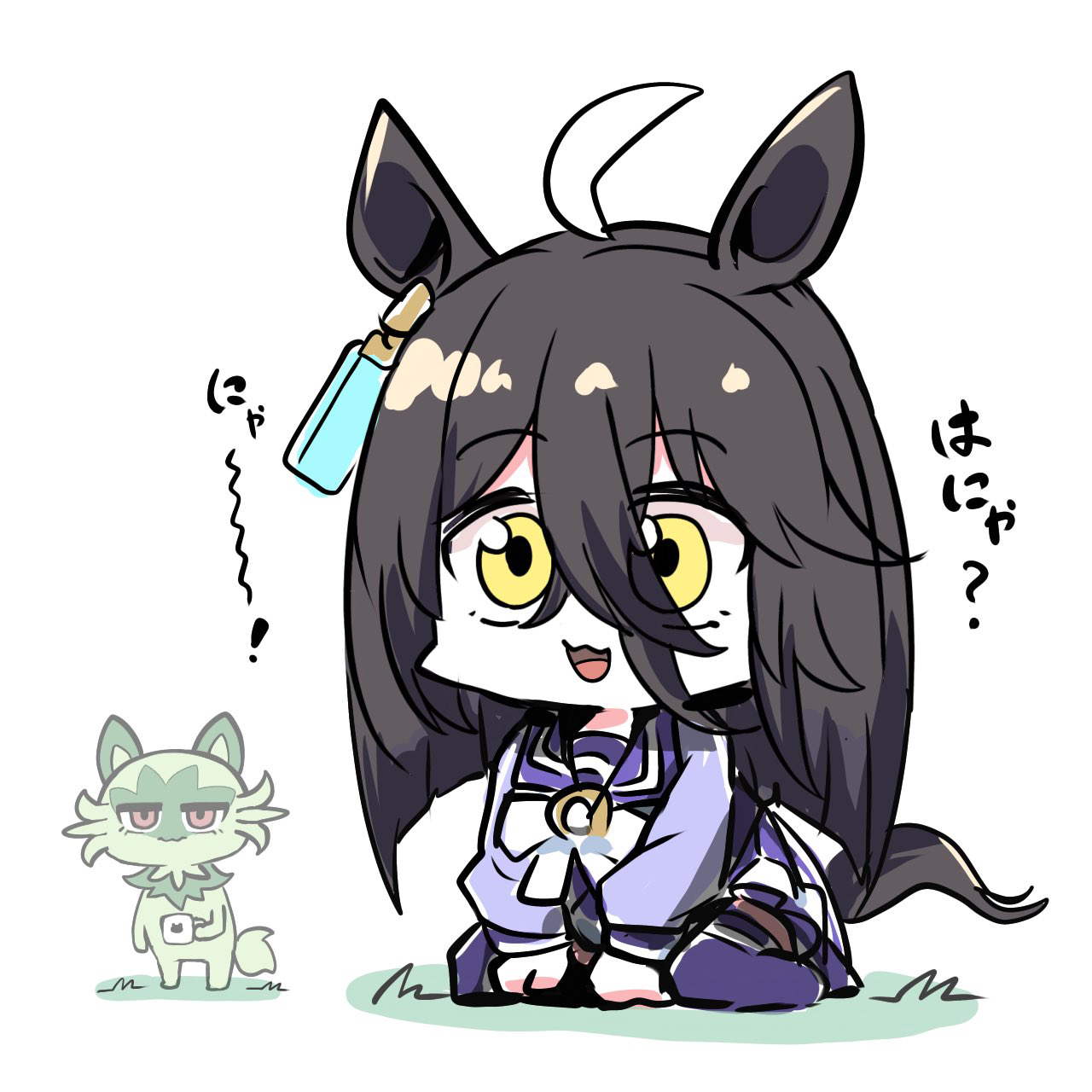 kawamochi (tddm3573), manhattan cafe (umamusume), sprigatito, nintendo, pokemon, umamusume, highres, translation request, 1girl, :d, ahoge, animal ears, black hair, body switch, crossover, cup, hair between eyes, holding, holding cup, horse ears, horse girl, horse tail, long hair, mug, multicolored hair, no shoes, open mouth, personality switch, pleated skirt, pokemon (creature), purple shirt, purple skirt, purple thighhighs, school uniform, shirt, skirt, smile, tail, thighhighs, tracen school uniform, two-tone hair, very long hair, white background, white hair, yellow eyes