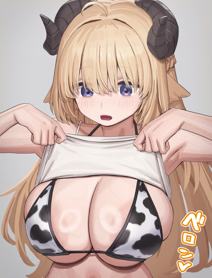 tenchisouha, tsunomaki watame, hololive, 1girl, :o, ahoge, animal print, bikini, blonde hair, breasts, cleavage, clothes lift, cow print, cow print bikini, grey background, horns, large breasts, lifting own clothes, long hair, open mouth, print bikini, purple eyes, sheep girl, sheep horns, shirt lift, simple background, solo, swimsuit, upper body, very long hair, virtual youtuber