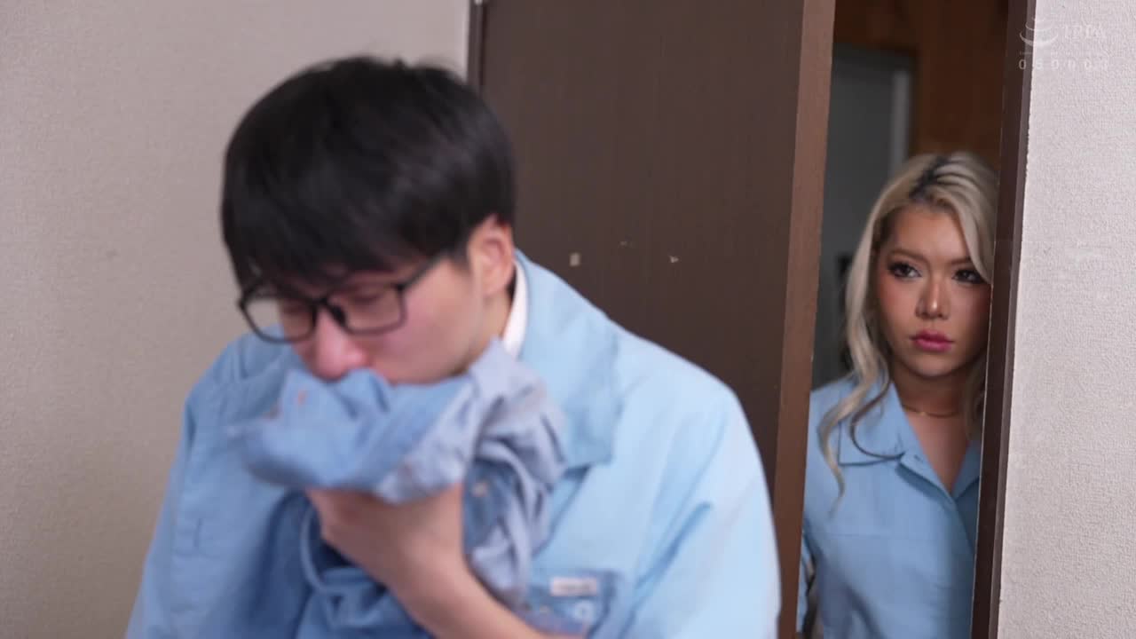 animated, tagme, video, 1girl, 2boys, blonde hair, censored, fellatio, gyaru, japanese (nationality), multiple boys, oral, sex