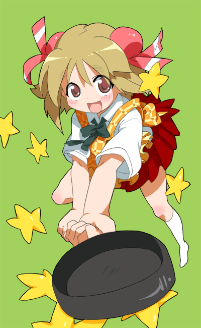 himano (artist), kobayashi tamako, kemeko deluxe, 00s, 1girl, :d, apron, blush, bow, brown hair, bun cover, double bun, female focus, frying pan, green background, hair bun, leg lift, open mouth, pink eyes, school uniform, serafuku, short hair, skirt, smile, socks, solo, star (symbol)