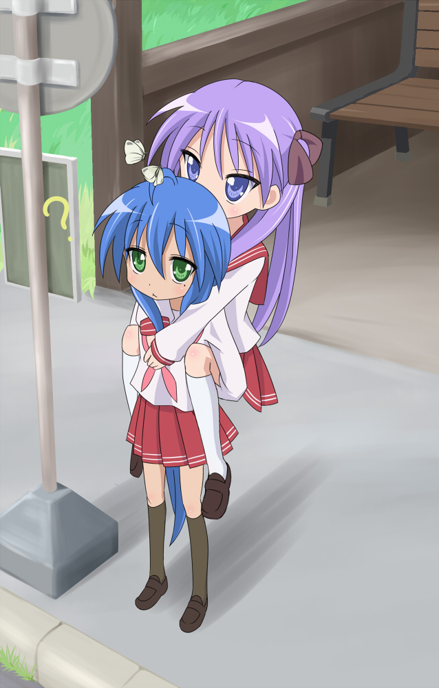 mountain pukuichi, hiiragi kagami, izumi konata, lucky star, 00s, 2girls, ?, bug, butterfly, mole, mole under eye, multiple girls, piggyback, school uniform, serafuku