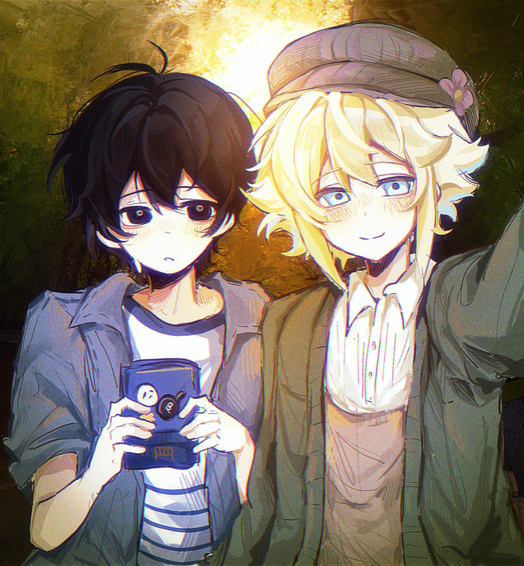 basil (birthday) (omori), basil (faraway) (omori), basil (omori), hector (omori), sunny (birthday) (omori), sunny (omori), omori, chinese commentary, commentary request, highres, procreate (medium), 2boys, :o, antenna hair, bags under eyes, black eyes, black hair, blonde hair, blue jacket, blue shirt, blush, bright pupils, brown hat, brown sky, buttons, cardigan, closed mouth, collared jacket, collared shirt, denim, denim jacket, double-parted bangs, flipped hair, foreshortening, green cardigan, grey pupils, hair between eyes, hands up, hat, holding, holding phone, jacket, long sleeves, looking at viewer, luoqiloveguangyu, male focus, multiple boys, newsboy cap, official alternate costume, open cardigan, open clothes, open jacket, outdoors, parted lips, phone, puffy long sleeves, puffy sleeves, selfie, shirt, short-sleeved jacket, short hair, short sleeves, sidelocks, simple background, smile, striped clothes, striped shirt, sun, sweatdrop, two-tone shirt, upper body, white shirt
