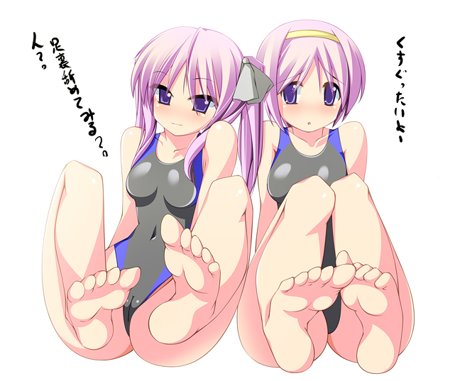 hiiragi kagami, hiiragi tsukasa, lucky star, translation request, 00s, barefoot, cameltoe, competition swimsuit, feet, long hair, one-piece swimsuit, purple eyes, purple hair, short hair, siblings, simple background, sisters, soles, swimsuit, twins, twintails, white background