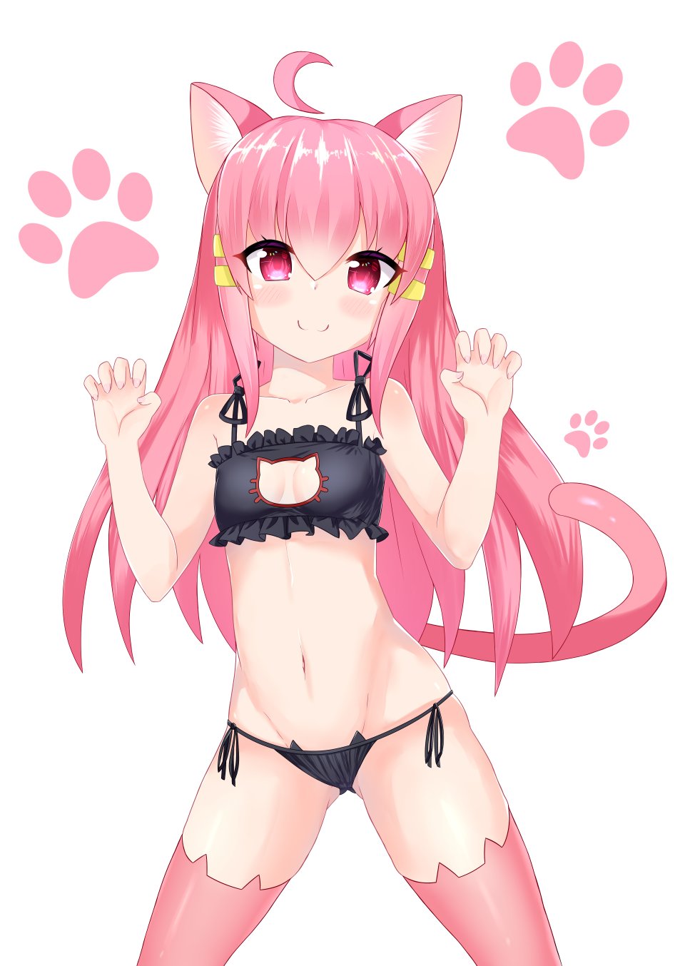 suwie (vtuber), indie virtual youtuber, artist request, commentary, highres, second-party source, 1girl, ahoge, animal ear fluff, animal ear legwear, animal ears, black bra, black panties, blush, bra, breasts, c:, cat cutout, cat ear legwear, cat ear panties, cat ears, cat girl, cat lingerie, cat tail, claw pose, cleavage cutout, clothing cutout, cowboy shot, frilled bra, frills, gluteal fold, groin, hair ornament, hairclip, hands up, legs apart, long hair, looking at viewer, lowleg, lowleg panties, navel, panties, paw print, paw print background, pink eyes, pink hair, pink tail, pink thighhighs, side-tie panties, small breasts, smile, solo, spanish commentary, standing, stomach, tail, thighhighs, underwear, virtual youtuber, white background