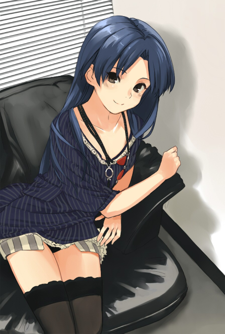 kisaragi chihaya, idolmaster, idolmaster (classic), idolmaster 1, non-web source, 00s, blue hair, brown eyes, couch, jewelry, long hair, necklace, sitting, solo, thighhighs