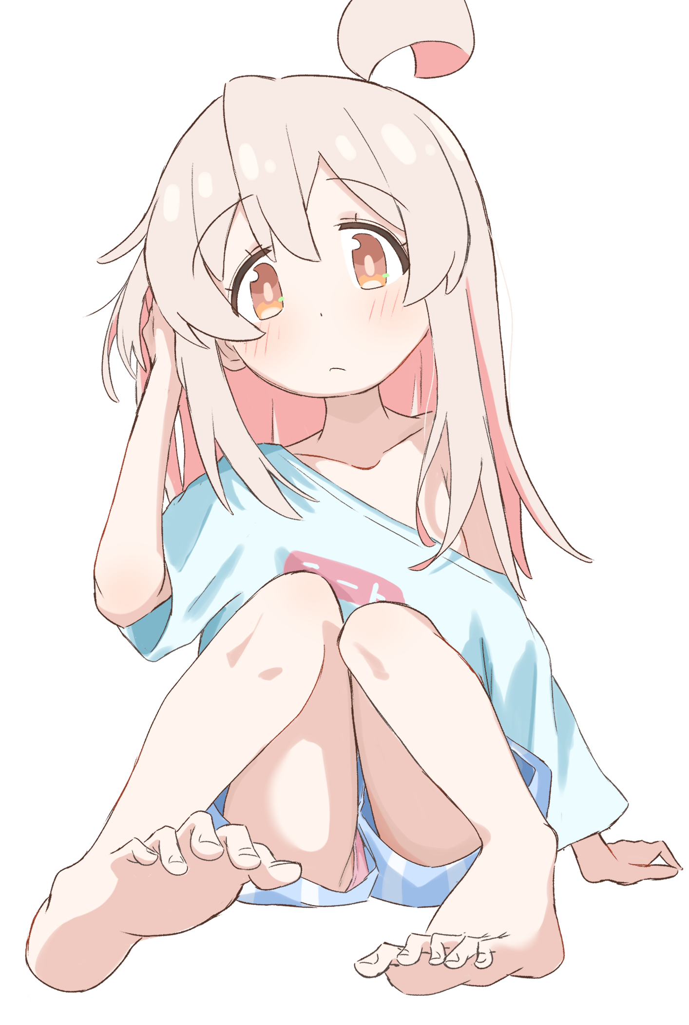riannn desu, oyama mahiro, onii-chan wa oshimai!, chinese commentary, commentary, highres, 1girl, ahoge, barefoot, blue shirt, blue shorts, blush, brown eyes, closed mouth, feet, flat chest, full body, hand in own hair, long hair, looking at viewer, oversized clothes, oversized shirt, panties, panty peek, pink hair, pink panties, shirt, shirt partially removed, short sleeves, shorts, simple background, sitting, soles, solo, striped clothes, striped shorts, toes, underwear, vertical-striped clothes, vertical-striped shorts, white background
