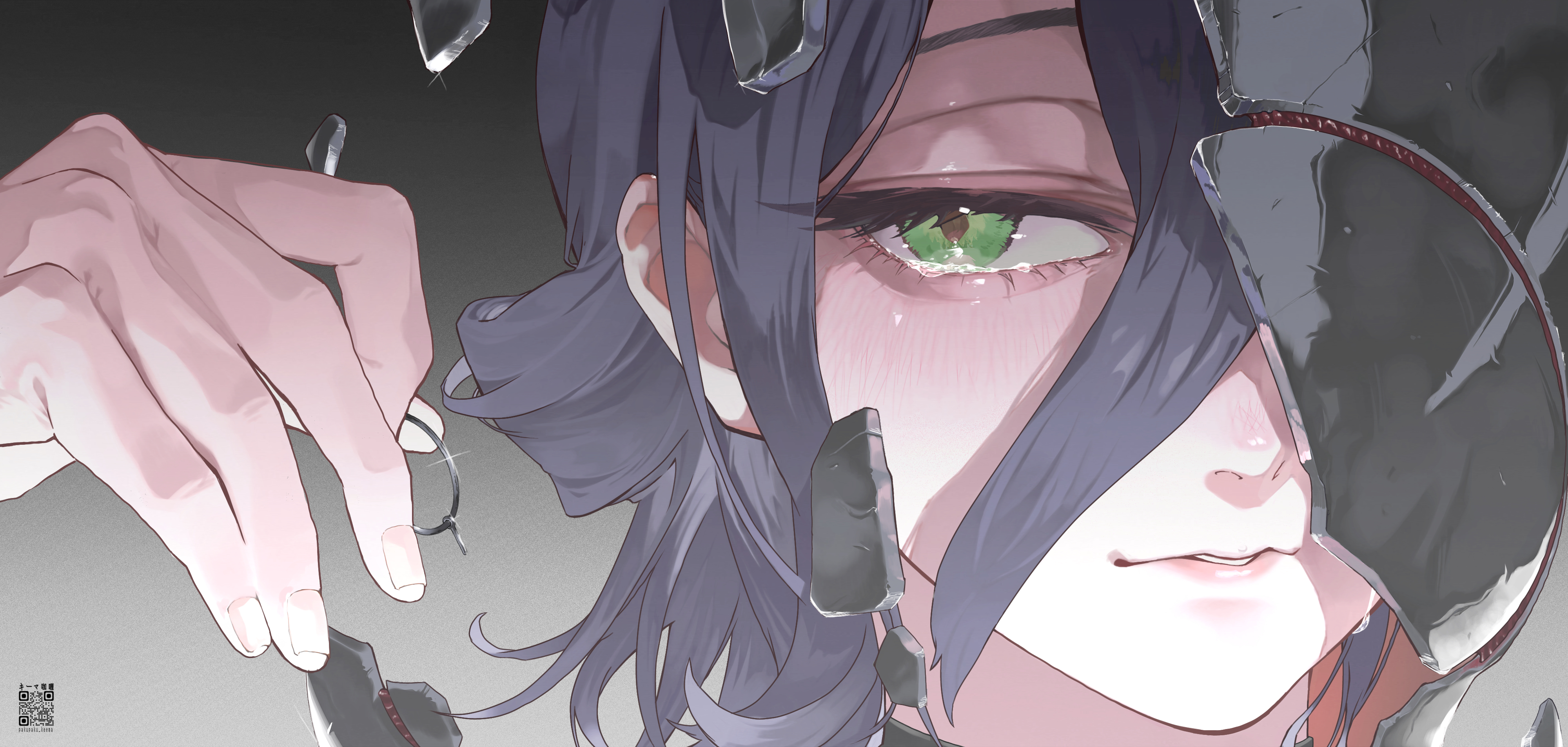 pakupaku keema, reze (chainsaw man), chainsaw man, absurdres, highres, making-of available, 1girl, black hair, broken mask, close-up, gradient background, green eyes, grenade pin, grey background, hair between eyes, mask, parted lips, solo, tearing up