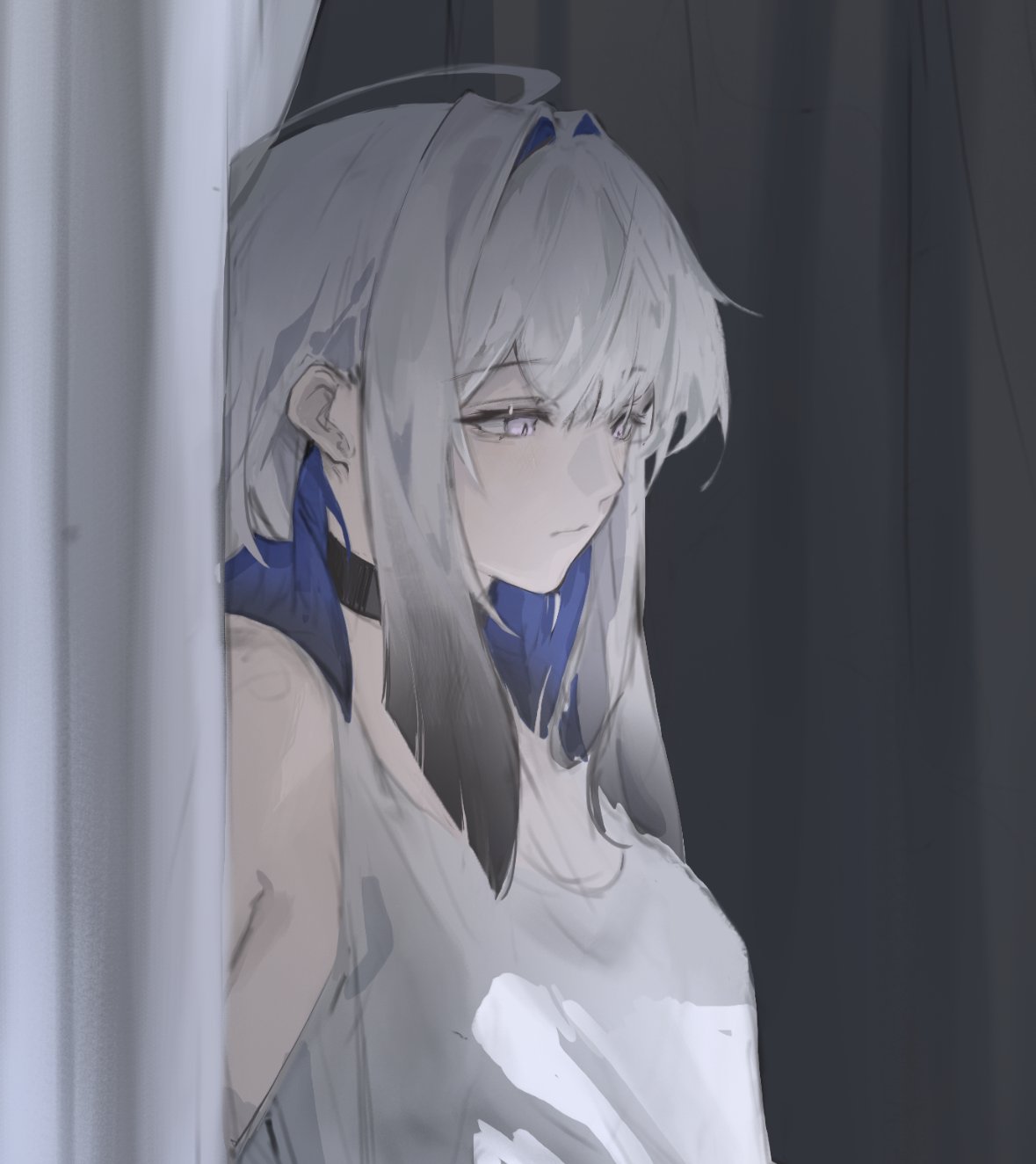 elyzerda, galbrena (wuthering waves), wuthering waves, commentary, highres, symbol-only commentary, 1girl, alternate costume, black choker, blue hair, breasts, choker, closed mouth, grey hair, half-closed eyes, looking down, medium breasts, medium hair, purple eyes, shirt, solo, upper body, white shirt