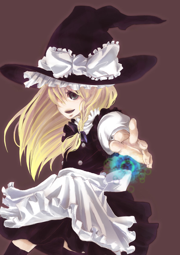 musou yuchi, yumesouyuchi, kirisame marisa, touhou, bad id, bad pixiv id, 1girl, :d, apron, blonde hair, braid, brown background, brown eyes, female focus, green eyes, hat, long hair, open mouth, outstretched arm, puffy short sleeves, puffy sleeves, short sleeves, simple background, smile, solo, very long hair, waist apron, witch, witch hat