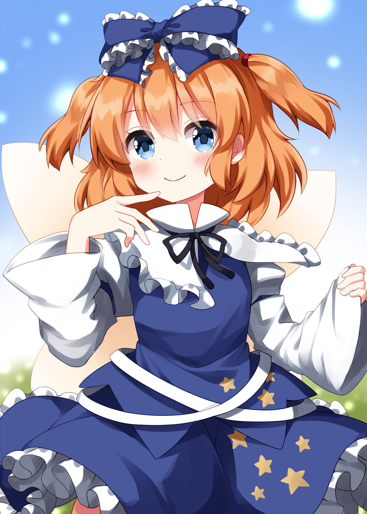ruu (tksymkw), star sapphire, sunny milk, touhou, commentary request, highres, 1girl, black ribbon, blue bow, blue eyes, blue skirt, blue vest, blurry, blurry background, blush, bow, closed mouth, collared shirt, cosplay, cowboy shot, fairy wings, frilled bow, frilled shirt collar, frilled skirt, frills, hair bow, hands up, long sleeves, looking at viewer, neck ribbon, orange hair, ribbon, shirt, short hair, skirt, skirt set, smile, solo, star sapphire (cosplay), two side up, vest, white shirt, wings