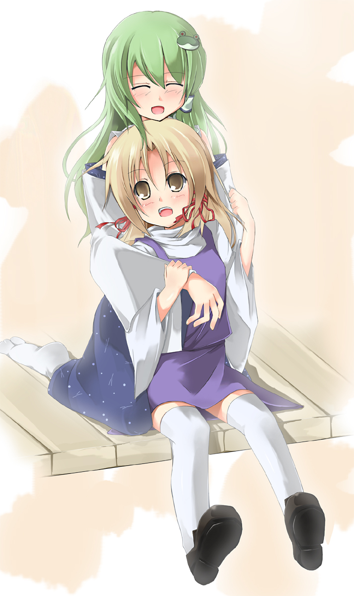 nekomushi, kochiya sanae, moriya suwako, touhou, highres, 2girls, female focus, hug, multiple girls, skirt, thighhighs