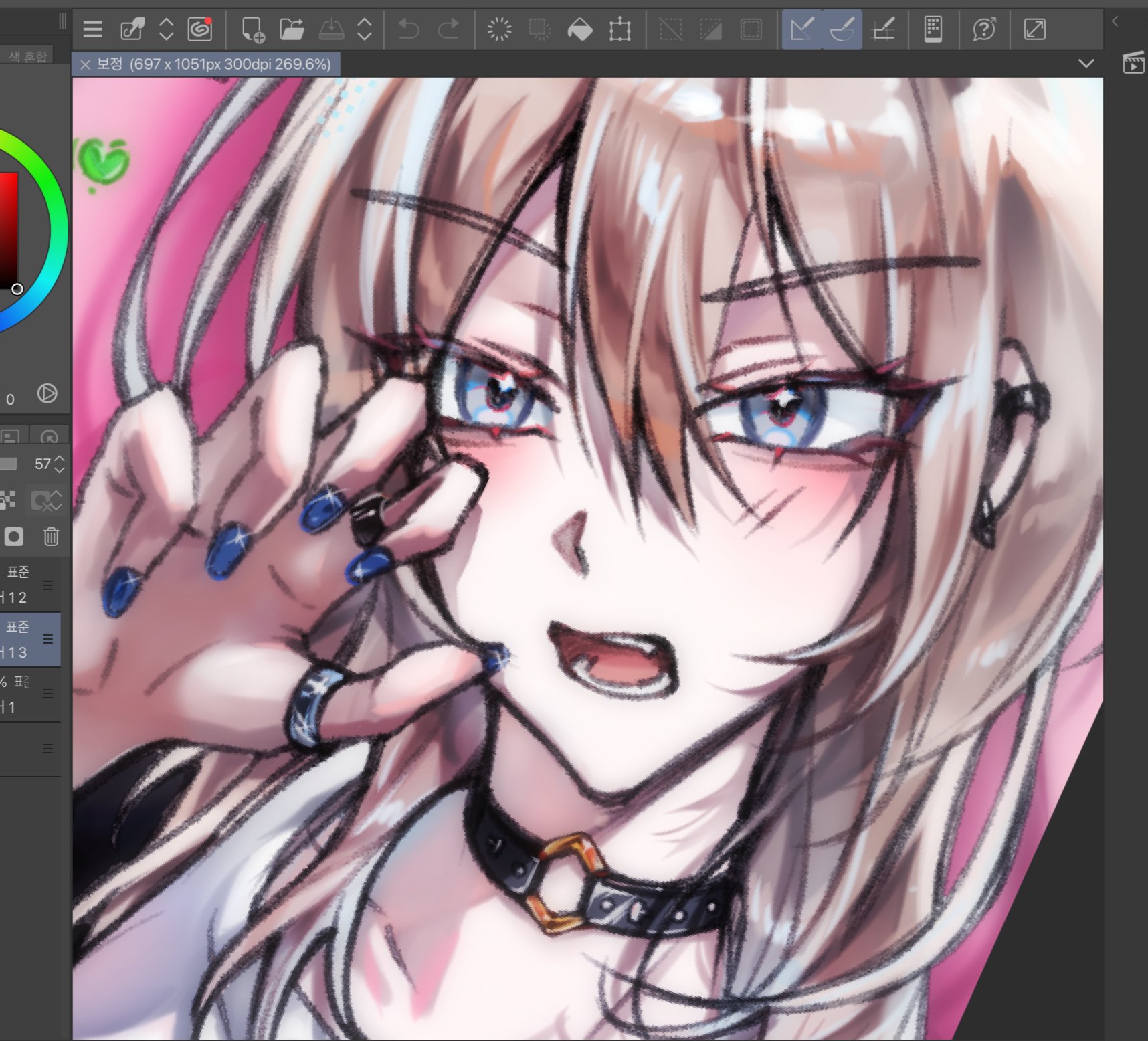 kawaragi momoka, girls band cry, clip studio paint (medium), commentary, highres, korean commentary, 1girl, art program in frame, black choker, blue eyes, blue nails, choker, ear piercing, grey hair, hair between eyes, jewelry, kawarock peach, looking at viewer, nail polish, o-ring, o-ring choker, open mouth, piercing, ring, solo, teeth